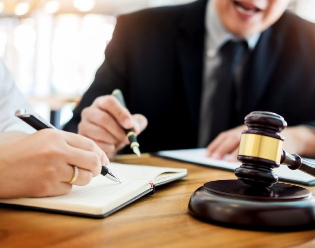 Lawyer desk consultation